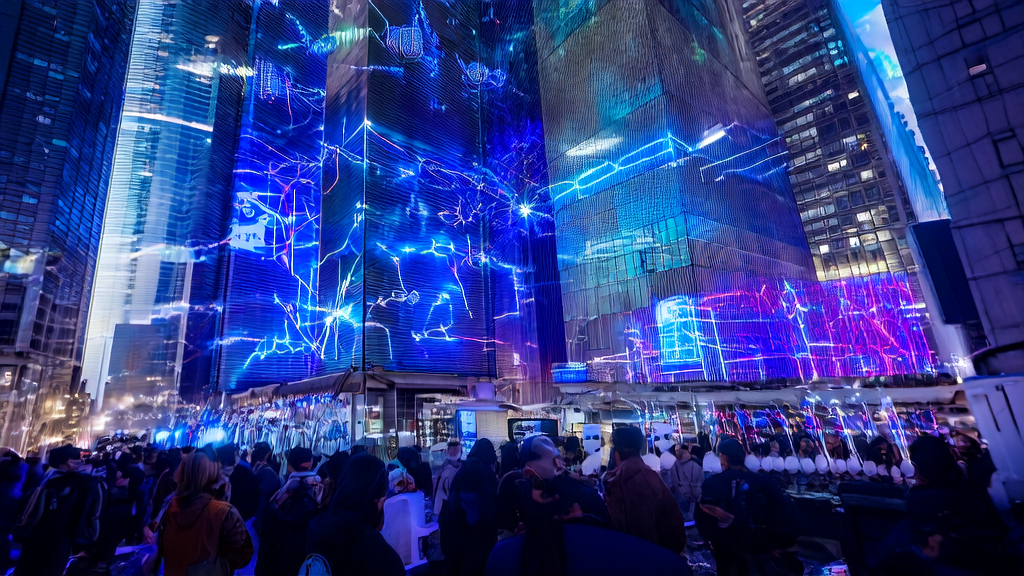 A futuristic city where a cross-border e-commerce company uses AI technology to optimize email marketing and customer acquisition strategies