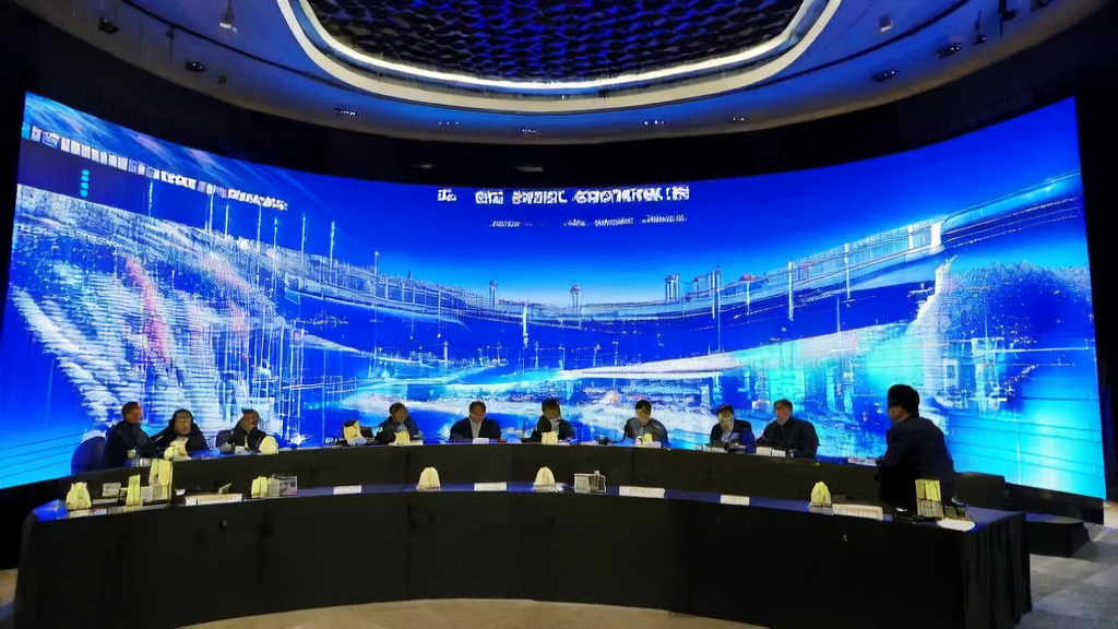 未来AI获客指挥中心：工程师通过“Embodied Avatar”系统远程操控机器人进行市场调研